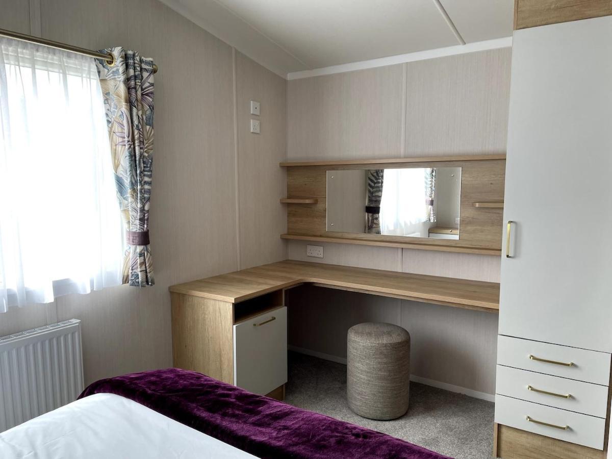 Luxury Caravan Cornwall Sleeps 4 Countryside View St Austell Extérieur photo