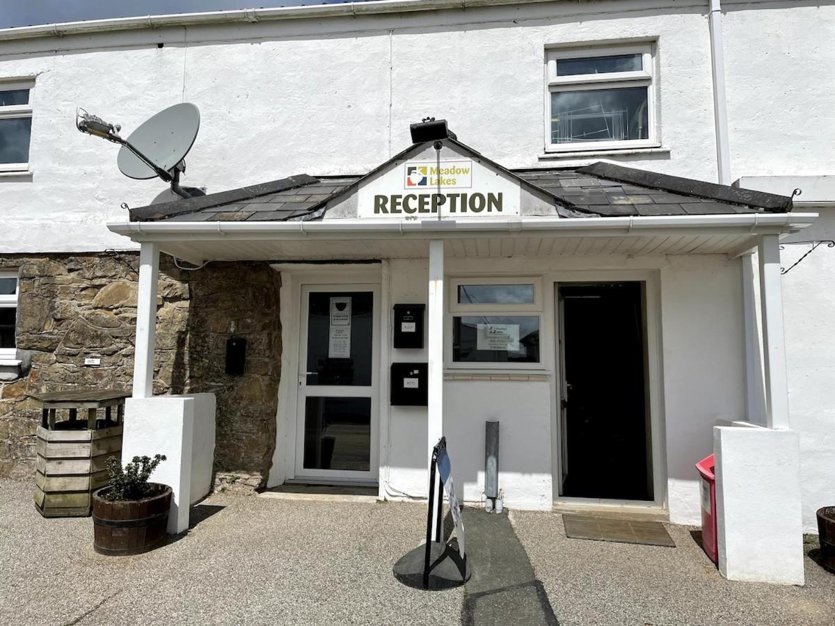 Luxury Caravan Cornwall Sleeps 4 Countryside View St Austell Extérieur photo