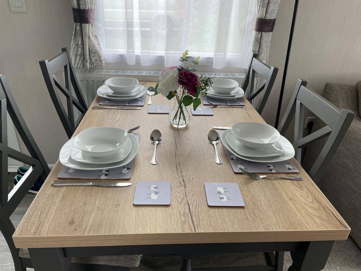 Luxury Caravan Cornwall Sleeps 4 Countryside View St Austell Extérieur photo