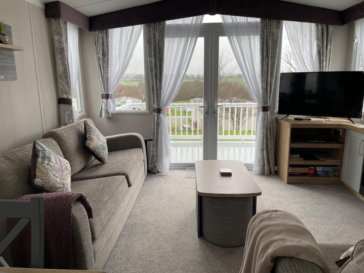 Luxury Caravan Cornwall Sleeps 4 Countryside View St Austell Extérieur photo